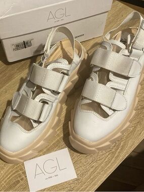 Agl Italian Made White Strappy Platform Sandals